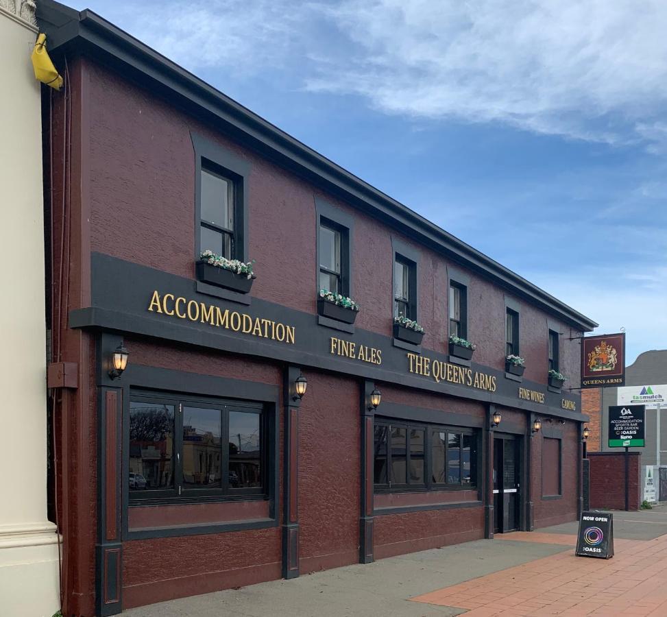 Queens Arms Hotel Longford Exteriör bild